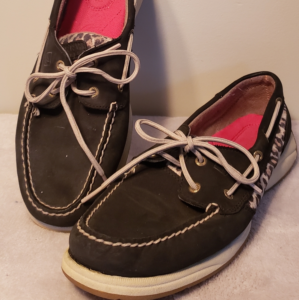 Black cheetah print sperry top-sider boat shoes